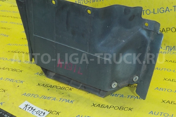 Подножка Mitsubishi Canter 4M50 Подножка 4M50   MC936555