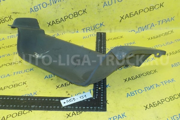 Подножка Nissan Atlas QD32 Подножка QD32 2005  76961-6T000