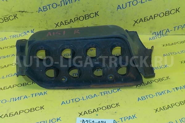 Подножка Nissan Atlas TD27 Подножка TD27 1997 76478-0T001 Подножка Nissan Atlas TD27 Подножка TD27 1997 76478-0T001