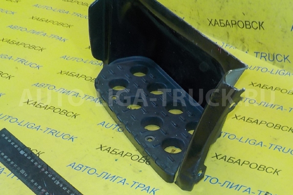 Подножка Nissan Atlas TD27 Подножка TD27 1997 76479-0T001 Подножка Nissan Atlas TD27 Подножка TD27 1997 76479-0T001
