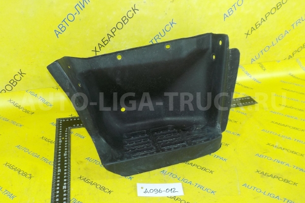 Подножка Toyota Dyna, Toyoace S05C Подножка S05C 2003  51771-37110