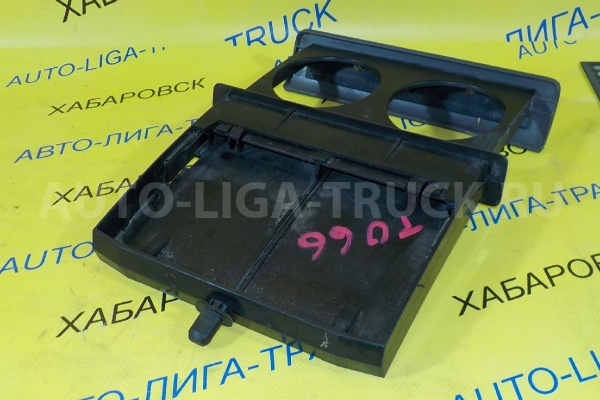 Подстаканник Mazda Titan 4HG1 Подстаканник 4HG1 2001 W620-64-39XB Подстаканник Mazda Titan 4HG1 Подстаканник 4HG1 2001 W620-64-39XB