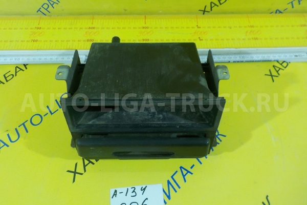 Подстаканник Nissan Atlas FD42 Подстаканник FD42 1994  68475-0T000