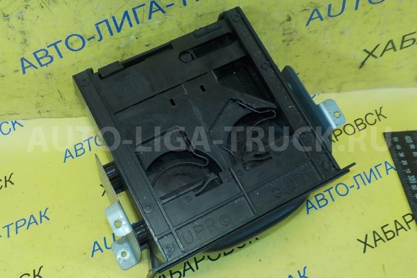 Подстаканник Nissan Atlas QD32 Подстаканник QD32 2005  68475-0T000