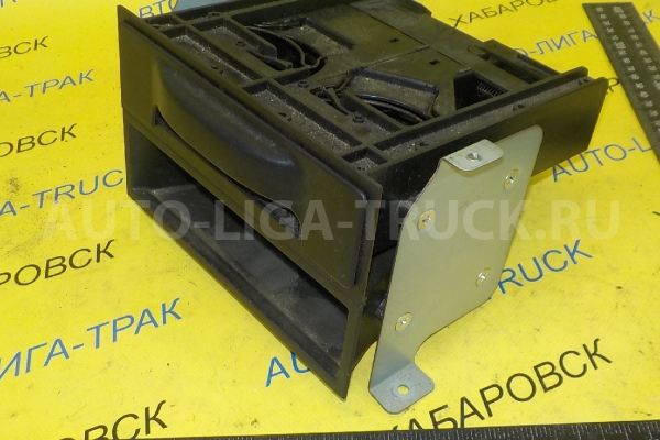 Подстаканник Nissan Atlas QD32 Подстаканник QD32 2005  68475-0T000