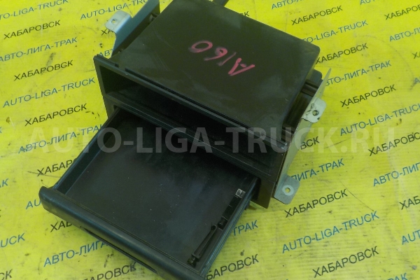 Подстаканник Nissan Atlas QD32 Подстаканник QD32 1998  684750T000