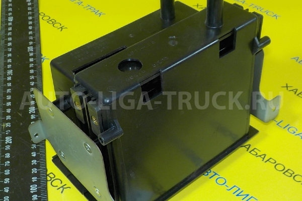 Подстаканник Nissan Atlas TD27 Подстаканник TD27 2001 68475-51E00 Подстаканник Nissan Atlas TD27 Подстаканник TD27 2001 68475-51E00
