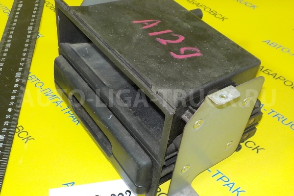 Подстаканник Nissan Atlas TD27 Подстаканник TD27 2001 68475-51E00 Подстаканник Nissan Atlas TD27 Подстаканник TD27 2001 68475-51E00