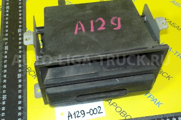 Подстаканник Nissan Atlas TD27 Подстаканник TD27 2001 68475-51E00 Подстаканник Nissan Atlas TD27 Подстаканник TD27 2001 68475-51E00