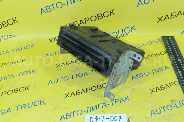 Подстаканник Toyota Dyna, Toyoace 15В Подстаканник 1995 55615-37010 Подстаканник Toyota Dyna, Toyoace 15В Подстаканник 1995 55615-37010
