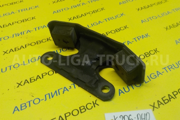 подушка КПП Mitsubishi Canter 4D32 подушка КПП 4D32 1990  MB201950
