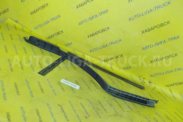 Порог Nissan Atlas TD23 Порог TD23 1993  76952-0T001