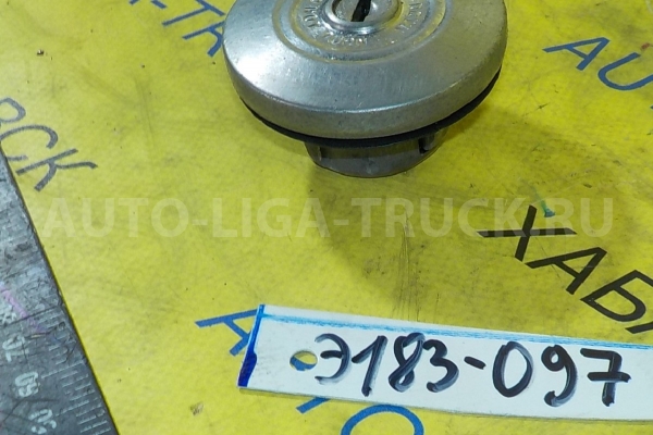 Пробка бака Isuzu Elf 4HF1 Крышка топливного бака 4HF1 1997  8-97095-686-2