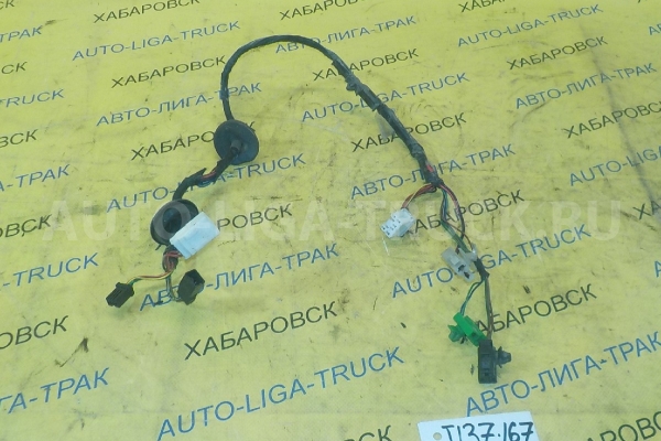 Проводка двери Mazda Titan 4HF1 Проводка двери 4HF1 1998  W412-67-190E