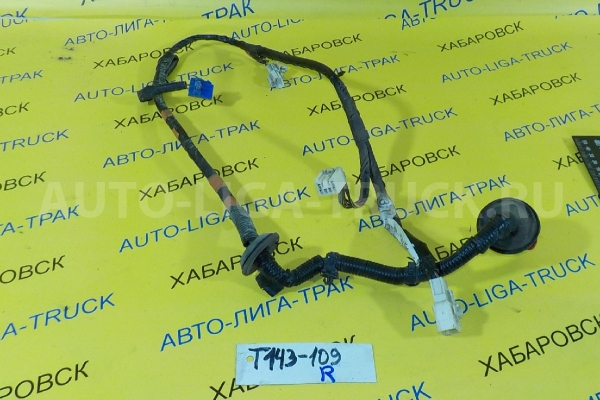 Проводка двери Mazda Titan 4HG1 Проводка двери 4HG1 2000  W613-67-190E