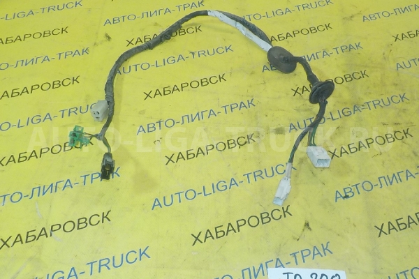 Проводка двери Mazda Titan Проводка двери    W323-67-200C