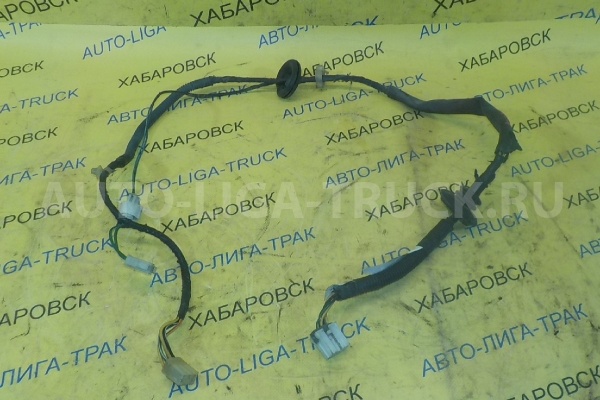 Проводка двери Mitsubishi Canter 4M40 Проводка двери 4M40 1996  ALT-000727