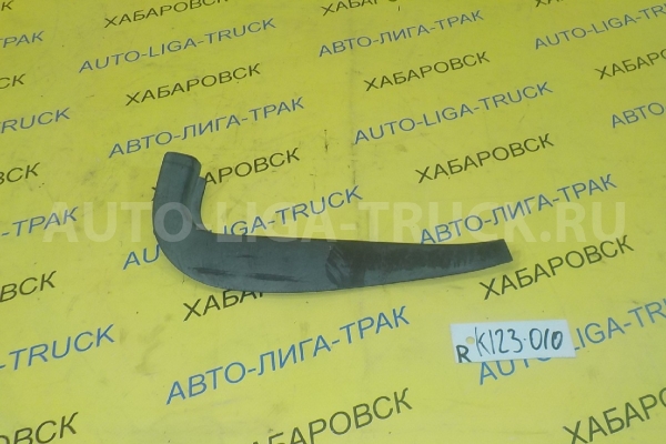 Проводка двери Mitsubishi Canter 4M40 Проводка двери 4M40 1997  MC146086