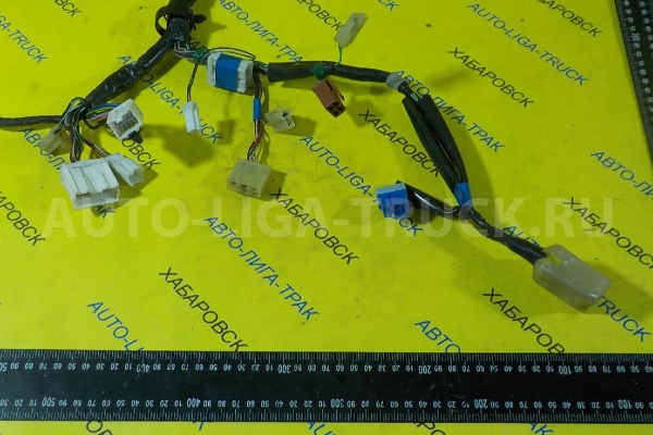 Проводка Isuzu Elf 4HF1 Электропроводка 4HF1 1996  8-97142-518-0