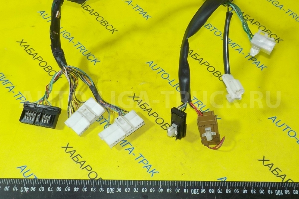 Проводка Isuzu Elf 4HF1 Электропроводка 4HF1 1996  8-97142-518-0