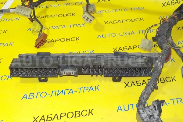 Проводка Isuzu Elf 4HF1 Электропроводка 4HF1 1994  8-97100-719-1