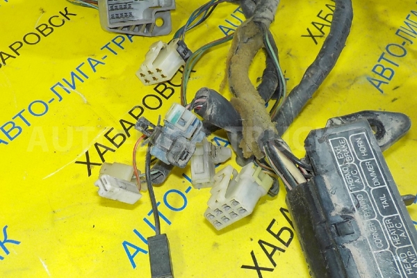 Проводка Isuzu Elf 4HF1 Электропроводка 4HF1 1994  8-97100-719-1