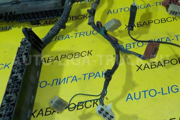 Проводка Isuzu Elf 4HF1 Электропроводка 4HF1 1994  8-97100-719-1
