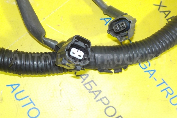 Проводка Mazda Titan 4HF1 Электропроводка 4HF1 2001  W611-67-070B