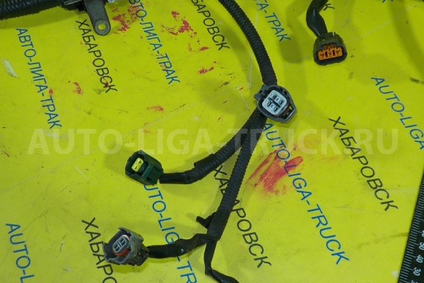 Проводка Mazda Titan 4HF1 Электропроводка 4HF1 2001  W611-67-070B
