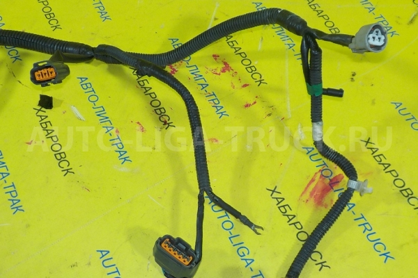 Проводка Mazda Titan 4HF1 Электропроводка 4HF1 2001  W611-67-070B