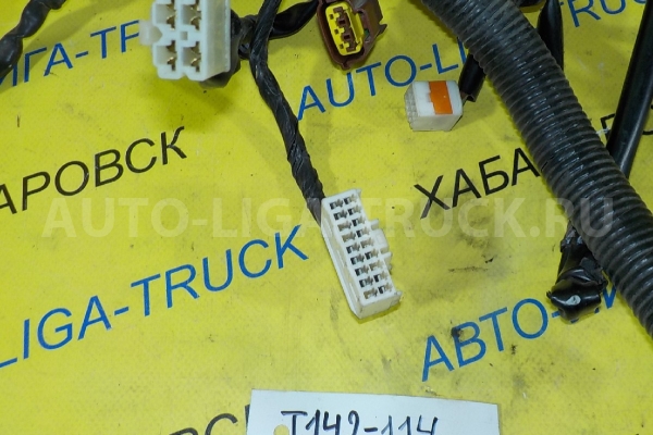 Электропроводка Mazda Titan 4HG1 Электропроводка 4HG1 2000  W614-67-010J