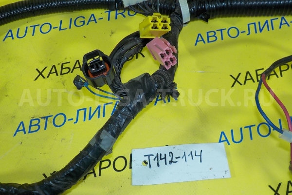 Проводка Mazda Titan 4HG1 Электропроводка 4HG1 2000  W614-67-010J