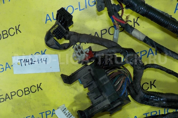 Проводка Mazda Titan 4HG1 Электропроводка 4HG1 2000  W614-67-010J