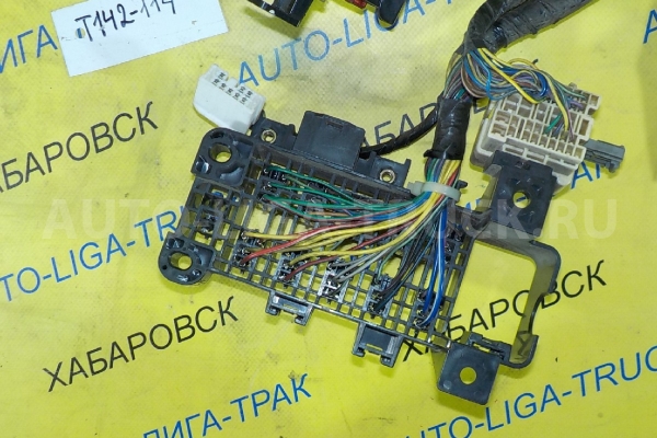 Электропроводка Mazda Titan 4HG1 Электропроводка 4HG1 2000  W614-67-010J