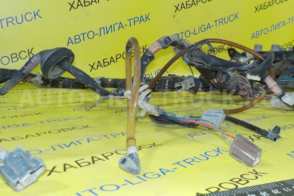 Проводка Toyota Dyna, Toyoace 15В Электропроводка  1995  82135-37153