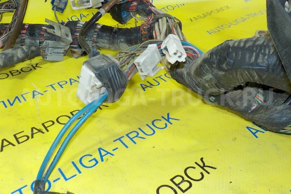 Проводка Toyota Dyna, Toyoace 15В Электропроводка  1995  82135-37153