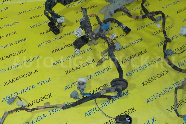 Проводка Toyota Dyna, Toyoace 15В Электропроводка  1995  82135-37153