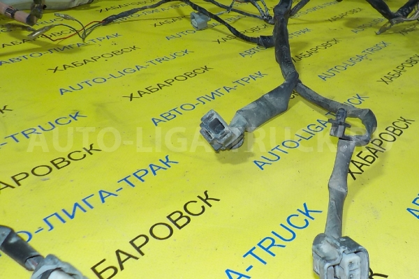 Проводка Toyota Dyna, Toyoace 15В Электропроводка  1995  82135-37153