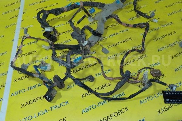 Проводка Toyota Dyna, Toyoace 15В Электропроводка  1995  82135-37153