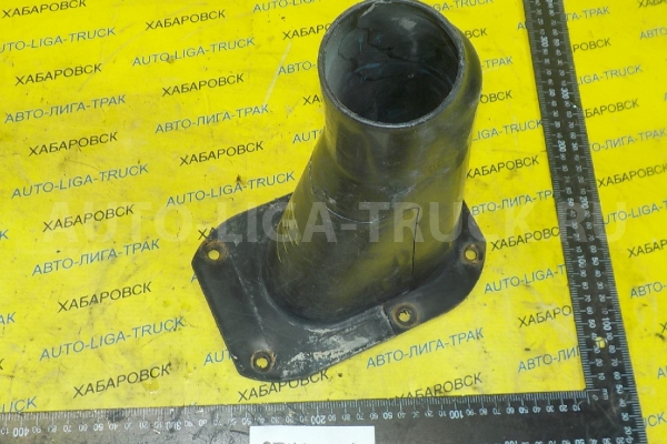 Пыльник рулевой колонки Mazda Titan 4HF1 Пыльник рулевой колонки 4HF1 1997  W201-32-640A