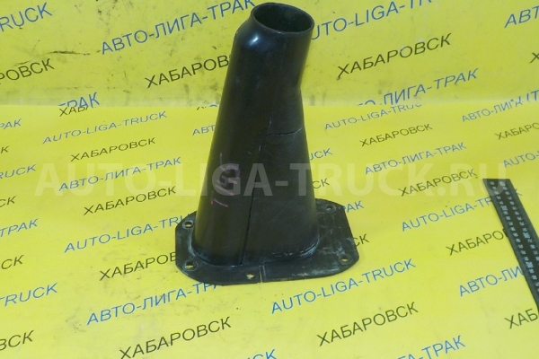 Пыльник рулевой колонки Mazda Titan TF Пыльник рулевой колонки TF 1996  W201-32-640A