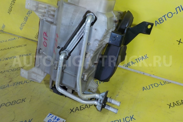 Радиатор печки Mazda Titan 4HF1 Радиатор печки 4HF1 2001  W611-61-A10