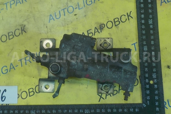 Регулятор давления тормозов Nissan Atlas TD23 Регулятор давления тормозов TD23 1988  46400-T8110