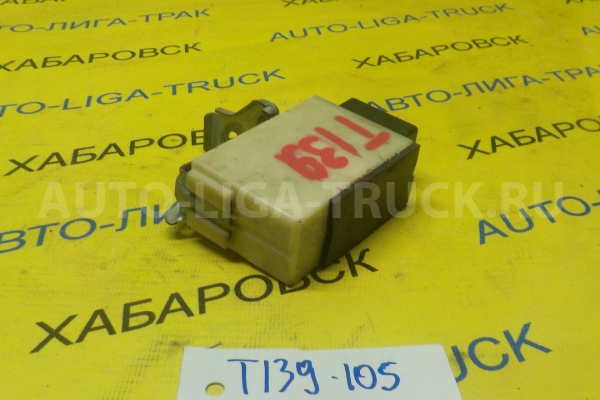 Реле Mazda Titan TF Реле TF 2001 W611-67-830 Реле Mazda Titan TF Реле TF 2001 W611-67-830