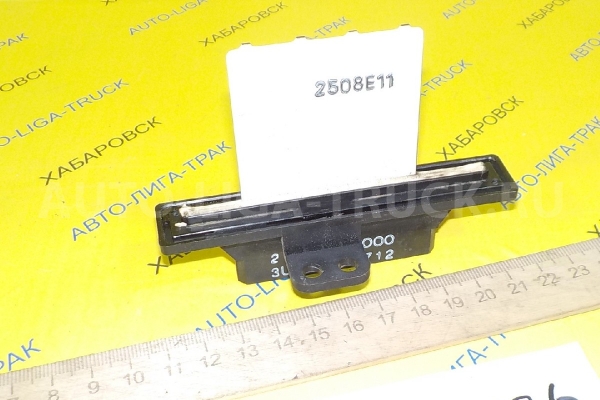 Реостат печки Nissan Atlas TD27 Реостат печки TD27 2001  27150-5T000