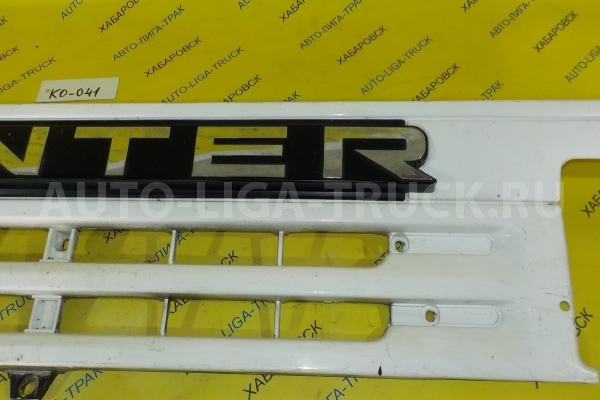 Решетка ФАР Mitsubishi Canter Решетка радиатора MC133350 Решетка ФАР Mitsubishi Canter Решетка радиатора MC133350