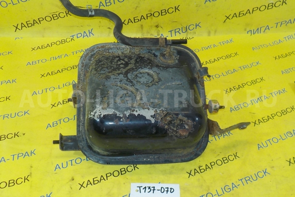 Ресивер вакуумный Mazda Titan 4HF1 Ресивер вакуумный 4HF1 1998 W412-43-760B Ресивер вакуумный Mazda Titan 4HF1 Ресивер вакуумный 4HF1 1998 W412-43-760B