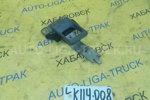 Ручка внутреняя Mitsubishi Canter 4D32 Ручка двери внутреняя 4D32 1991  MC131172