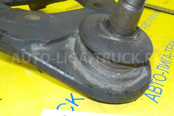 РЫЧАГ Isuzu Elf 4HF1 РЫЧАГ 4HF1 1996  8-97076-005-3