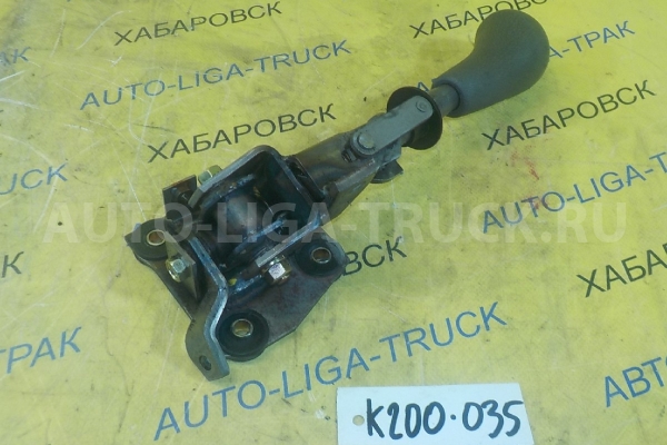 РЫЧАГ КПП Mitsubishi Canter 4D33 РЫЧАГ КПП 4D33 1999  ME696883